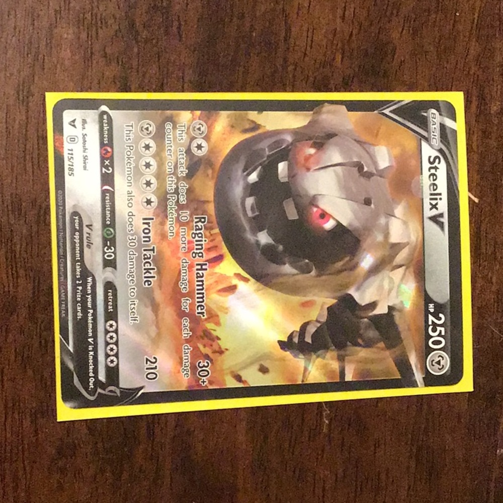 Steelix v Pokémon card